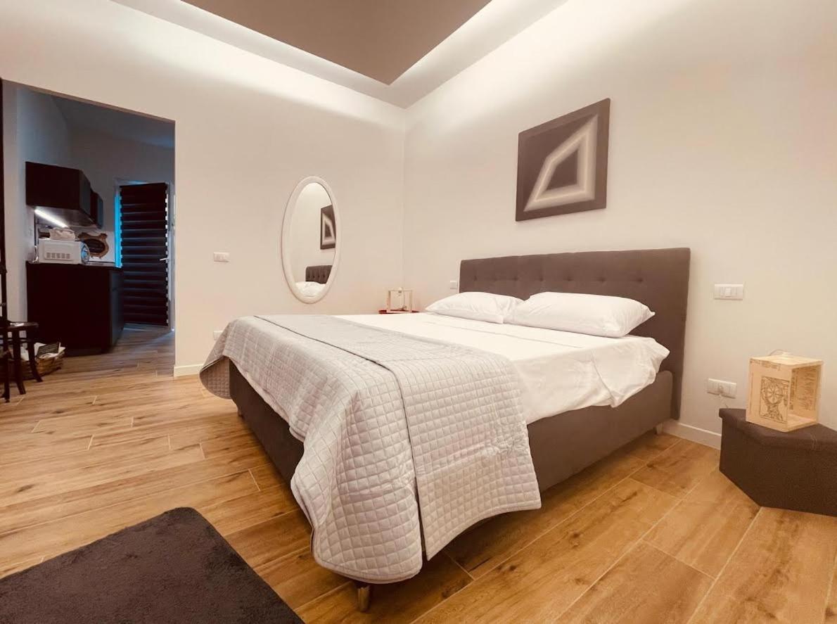 Casa Vacanze Ibiscus 韦内雷港 外观 照片