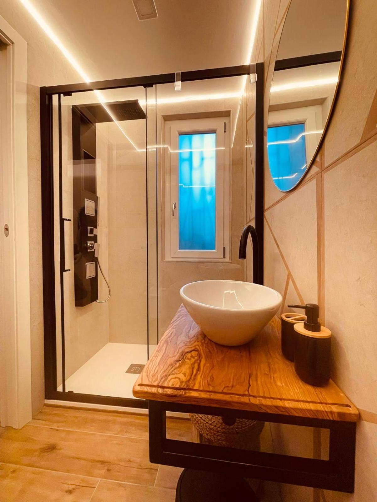 Casa Vacanze Ibiscus 韦内雷港 外观 照片